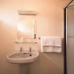 Pinegrove Hotell 3*