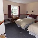 Pinegrove 3*