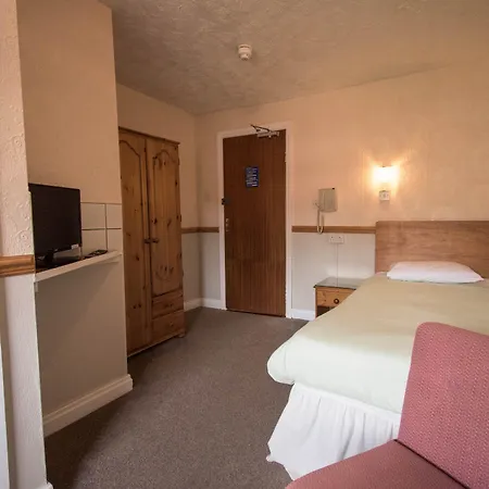 Pinegrove 3*