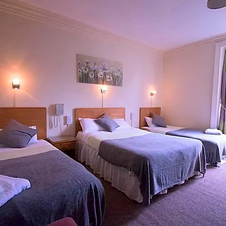 Otel Pinegrove 3*
