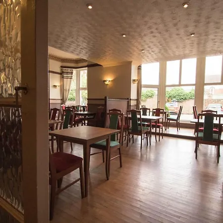 Pinegrove Hotel