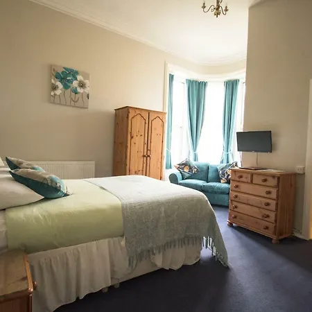 Hotel Pinegrove 3*