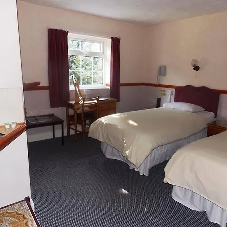 Pinegrove 3*