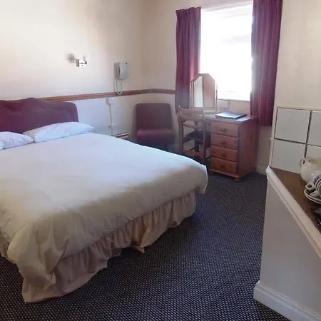 Pinegrove Hotel 3*